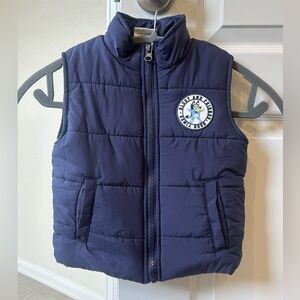 NWOT Bluey & Friends Puffer Vest – Navy – Size 3T